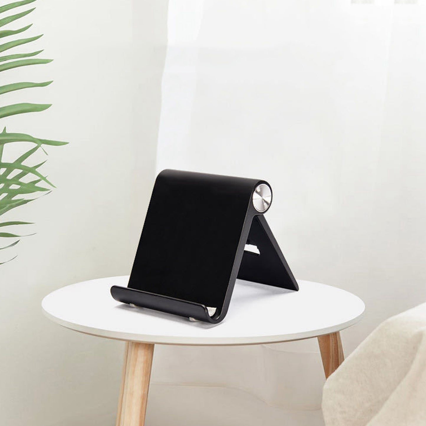 Minimalist iPad Stand